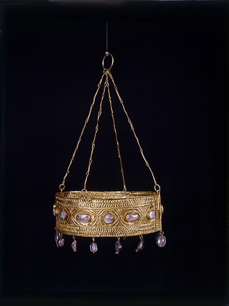 Tesoro de Guarrazar corona de chapa museo arqueológico nacional